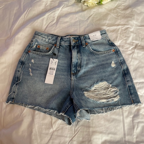 TOPSHOP Mom bleach ripped jeans shorts - Picture 3 of 8